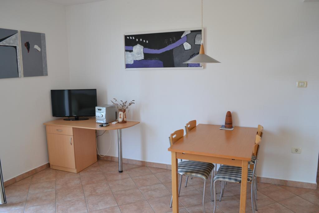פיראן Apartment Jugo מראה חיצוני תמונה